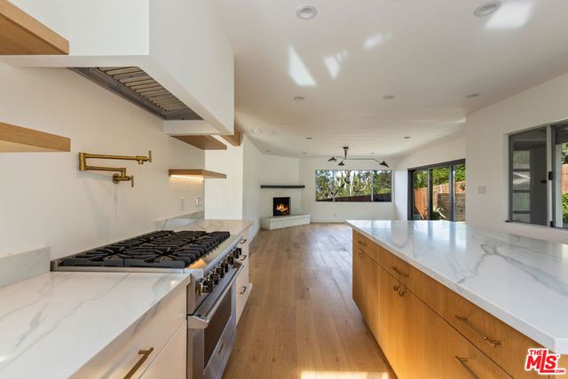 3424 Primera Avenue, Los Angeles, CA 90068