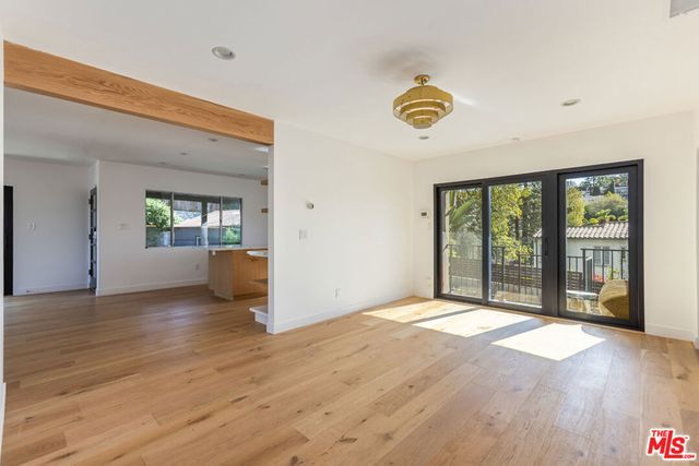 3424 Primera Avenue, Los Angeles, CA 90068