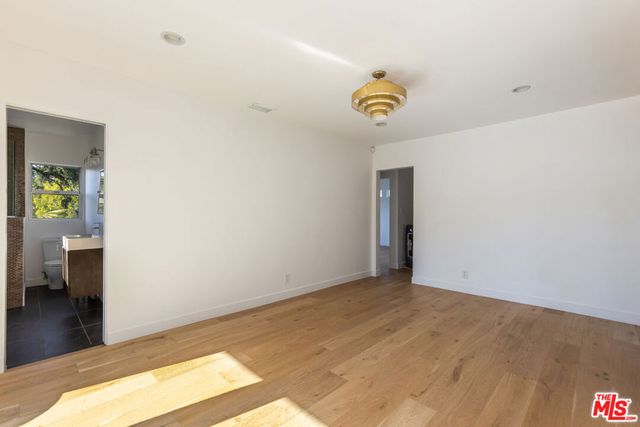 3424 Primera Avenue, Los Angeles, CA 90068