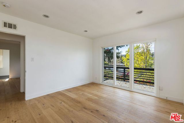 3424 Primera Avenue, Los Angeles, CA 90068