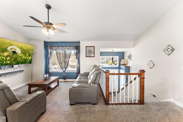 12012 Mayview Cove, Lindstrom, MN 55045