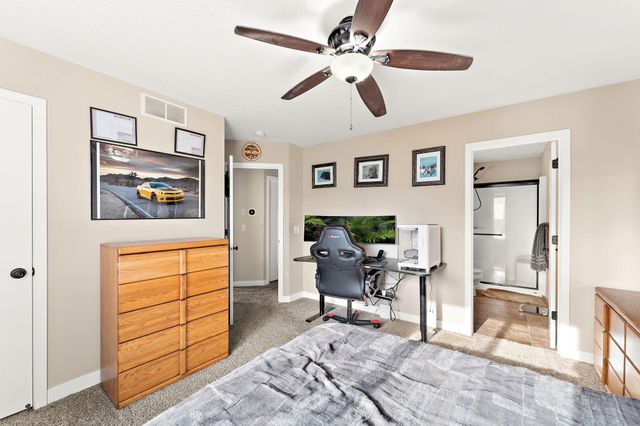 12012 Mayview Cove, Lindstrom, MN 55045