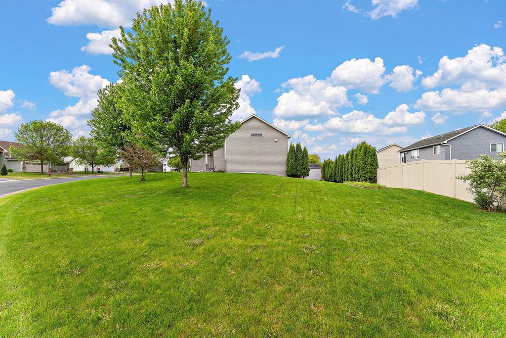 12012 Mayview Curve, Lindstrom, MN 55045 — photo 3