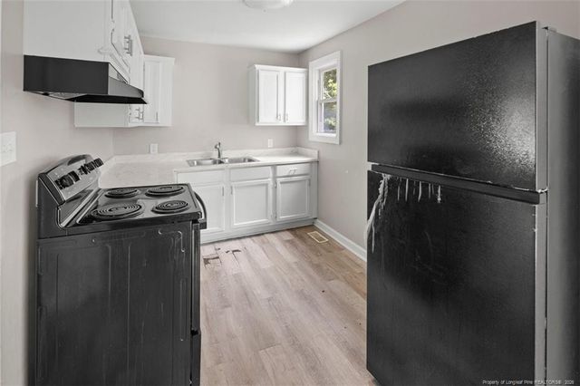 508 E 6th Avenue, Raeford, NC 28376
