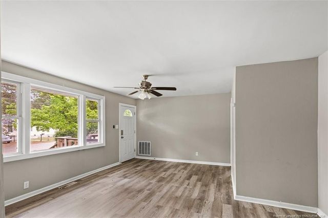 508 E 6th Avenue, Raeford, NC 28376