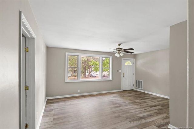 508 E 6th Avenue, Raeford, NC 28376