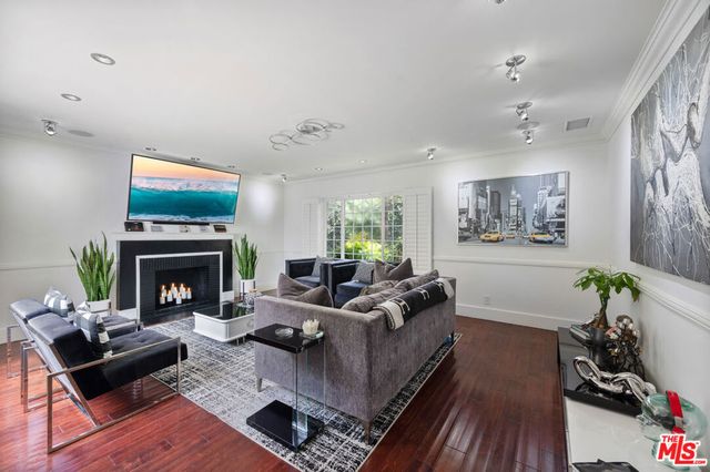 803 S Sycamore Avenue, Los Angeles, CA 90036