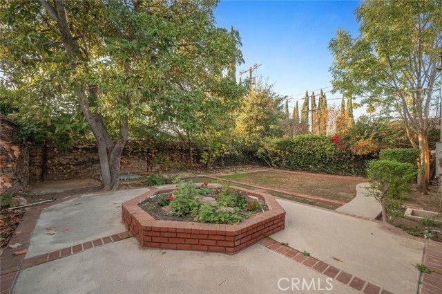 5715 Norwich Avenue, Van Nuys (los Angeles), CA 91411