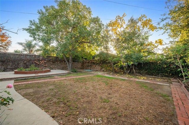 5715 Norwich Avenue, Van Nuys (los Angeles), CA 91411