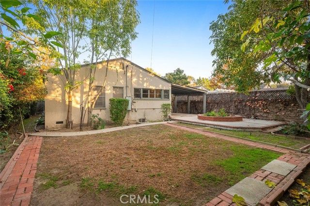 5715 Norwich Avenue, Van Nuys (los Angeles), CA 91411