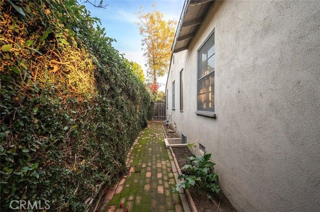 5715 Norwich Avenue, Van Nuys (los Angeles), CA 91411