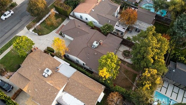 5715 Norwich Avenue, Van Nuys (los Angeles), CA 91411