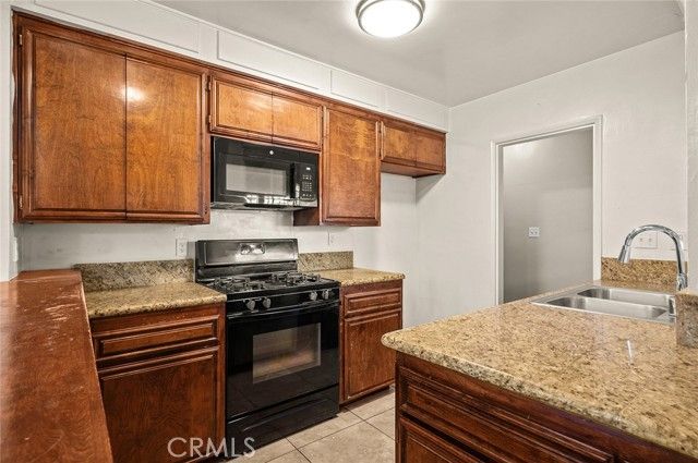 5715 Norwich Avenue, Van Nuys (los Angeles), CA 91411