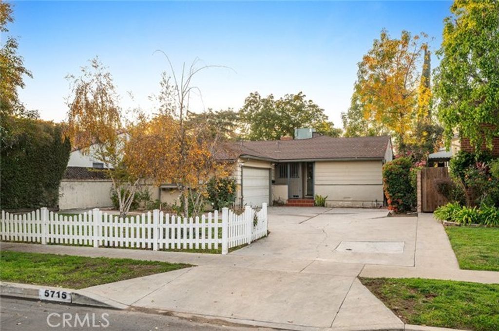 5715 Norwich Avenue, Van Nuys (los Angeles), CA 91411