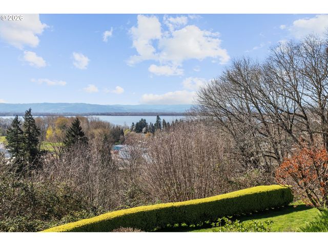 6404 Nw DOGWOOD Dr, Vancouver, WA 98663