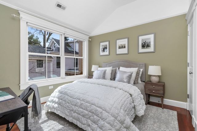 17 Perry St 3, Cambridge, MA 02139