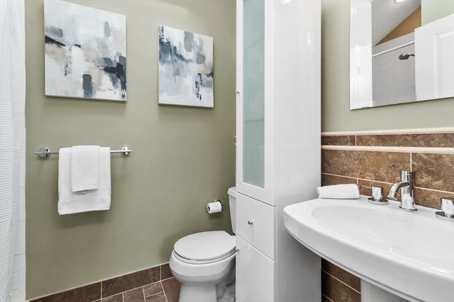 17 Perry St 3, Cambridge, MA 02139