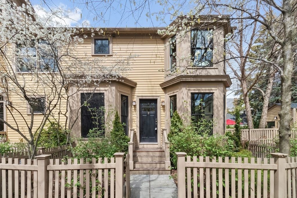 17 Perry St 3, Cambridge, MA 02139