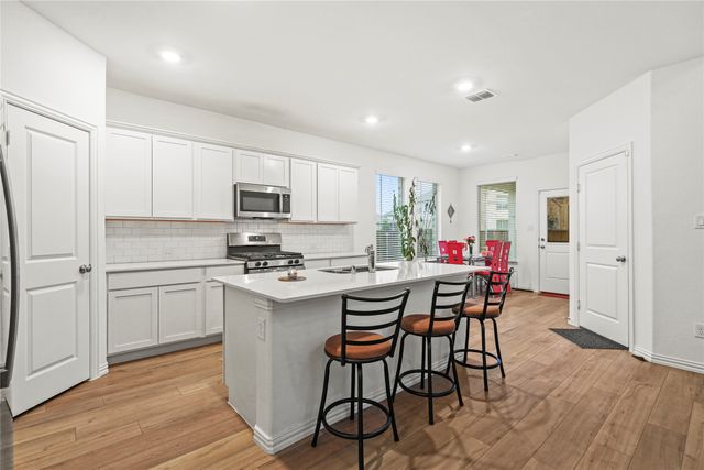 5346 Riverwalk Parkway, Garland, TX 75040