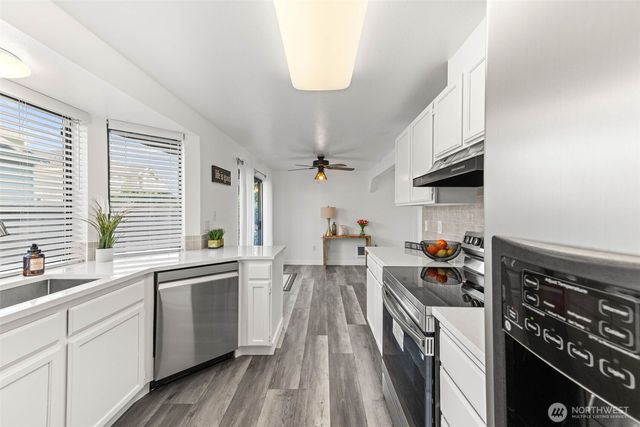 5 W Shore Avenue SW, Lakewood, WA 98498