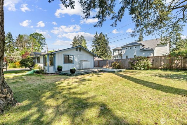 5 W Shore Avenue SW, Lakewood, WA 98498