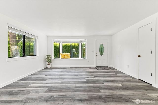 5 W Shore Avenue SW, Lakewood, WA 98498