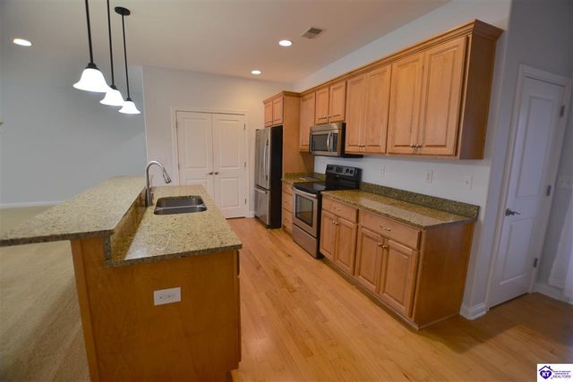 105 B Arlingwood Court, Elizabethtown, KY 42701