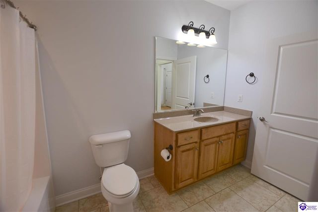 105 B Arlingwood Court, Elizabethtown, KY 42701