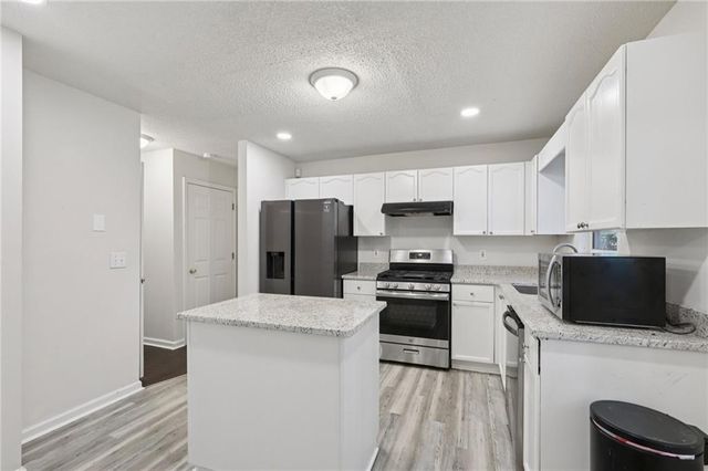 1948 SANDCREEK SW Drive, Atlanta, GA 30331