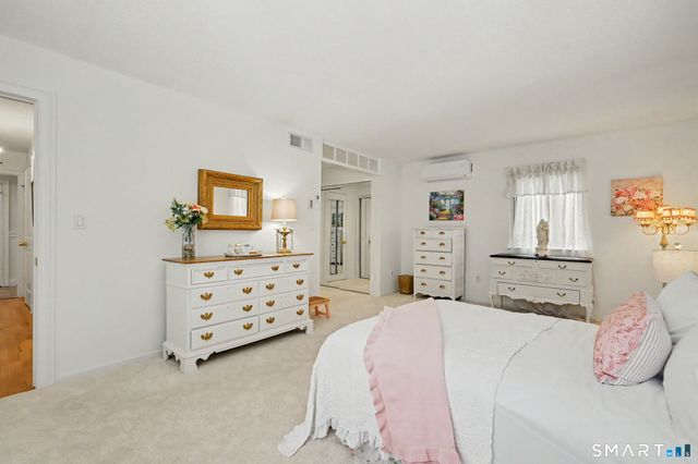 4 Heritage Circle A, Southbury, CT 06488