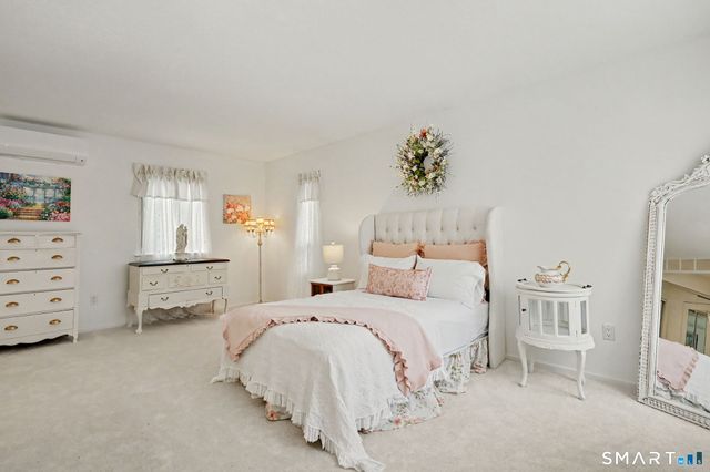 4 Heritage Circle A, Southbury, CT 06488