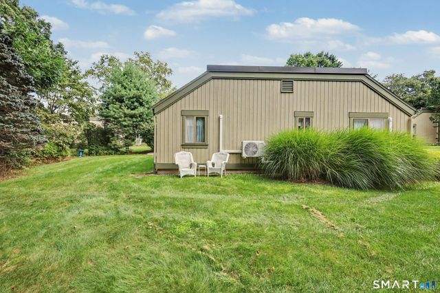 4 Heritage Circle A, Southbury, CT 06488