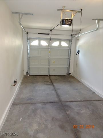 5247 Starter Avenue, Las Vegas, NV 89156