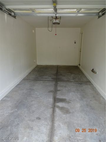 5247 Starter Avenue, Las Vegas, NV 89156