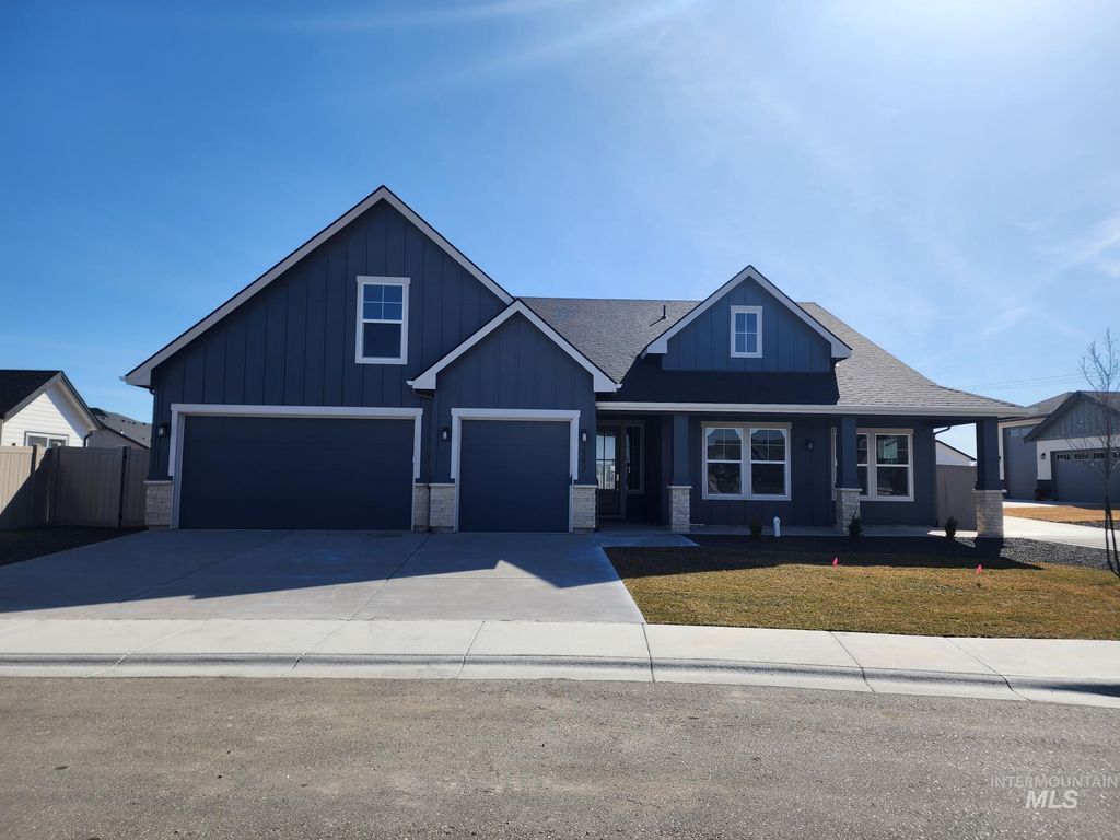2392 S Thacker Ridge Ave., Nampa, ID 83686