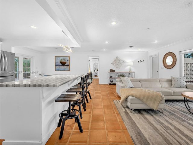 421 SW 18th St, Pompano Beach, FL 33060