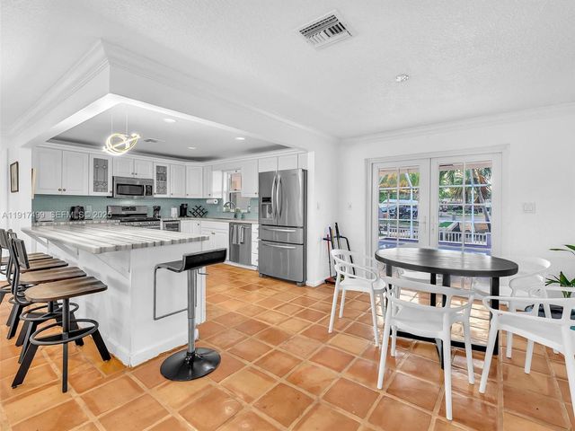 421 SW 18th St, Pompano Beach, FL 33060