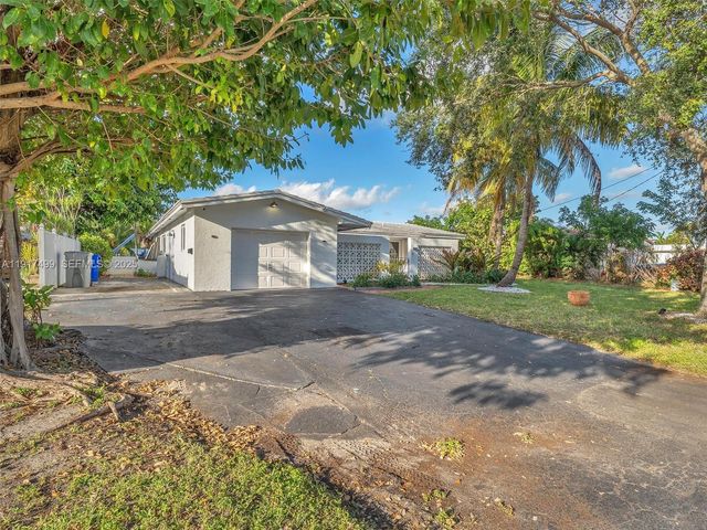 421 SW 18th St, Pompano Beach, FL 33060
