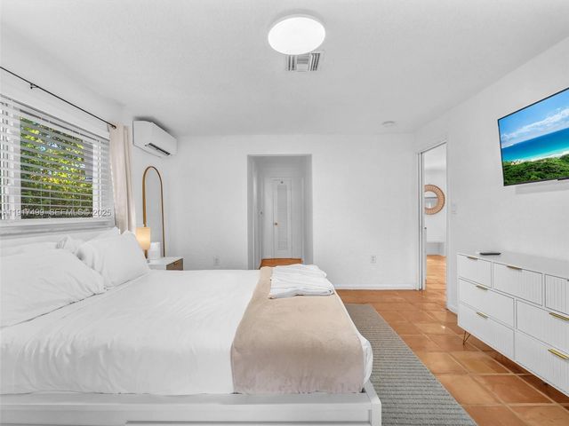 421 SW 18th St, Pompano Beach, FL 33060