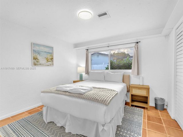 421 SW 18th St, Pompano Beach, FL 33060