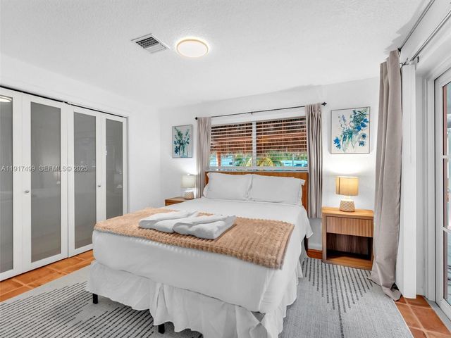 421 SW 18th St, Pompano Beach, FL 33060