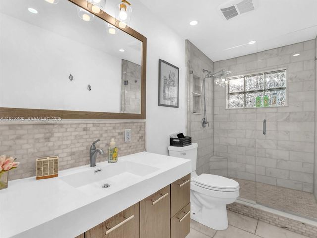 421 SW 18th St, Pompano Beach, FL 33060