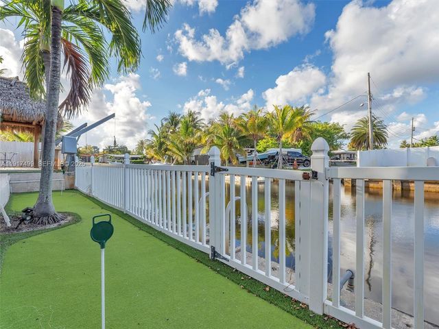 421 SW 18th St, Pompano Beach, FL 33060