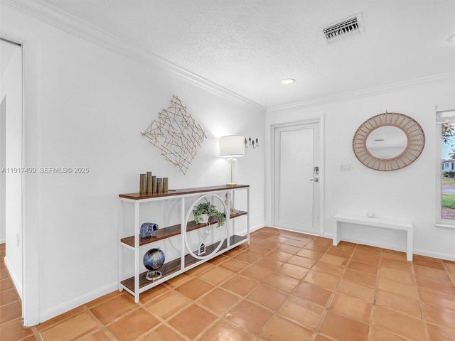 421 SW 18th St, Pompano Beach, FL 33060