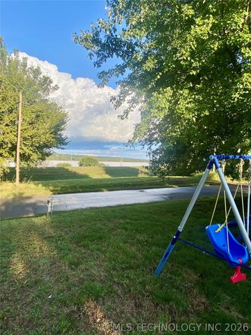 404 S Jules Avenue, Cleveland, OK 74020