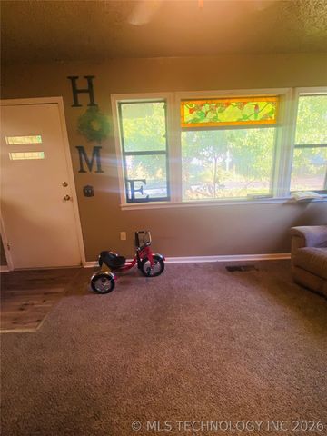 404 S Jules Avenue, Cleveland, OK 74020