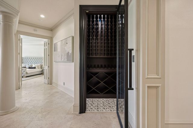 918 Huntington Cove, Houston, TX 77063
