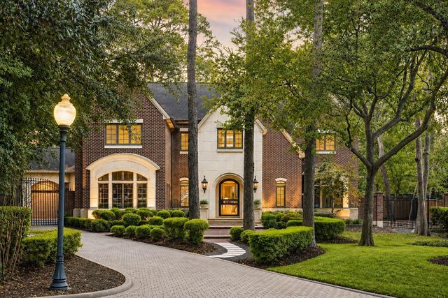 918 Huntington Cove, Houston, TX 77063