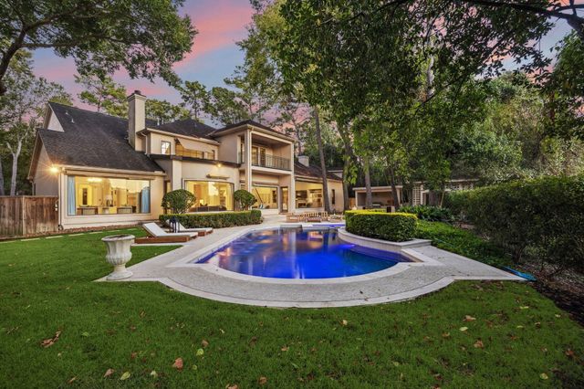 918 Huntington Cove, Houston, TX 77063