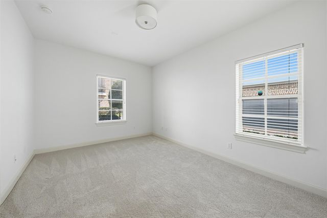 2027 Fannin Station, Houston, TX 77045